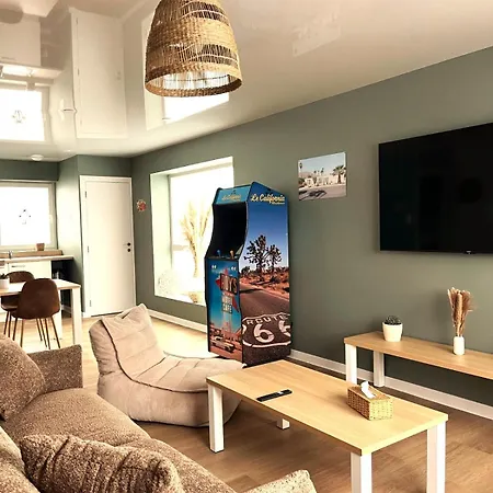 Cosy Ambiance Palm Spring Dans Avec Piscine 4 Pers 2
