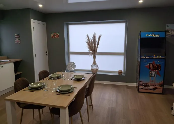 Palm Spring - Familiale Dans Avec Piscine